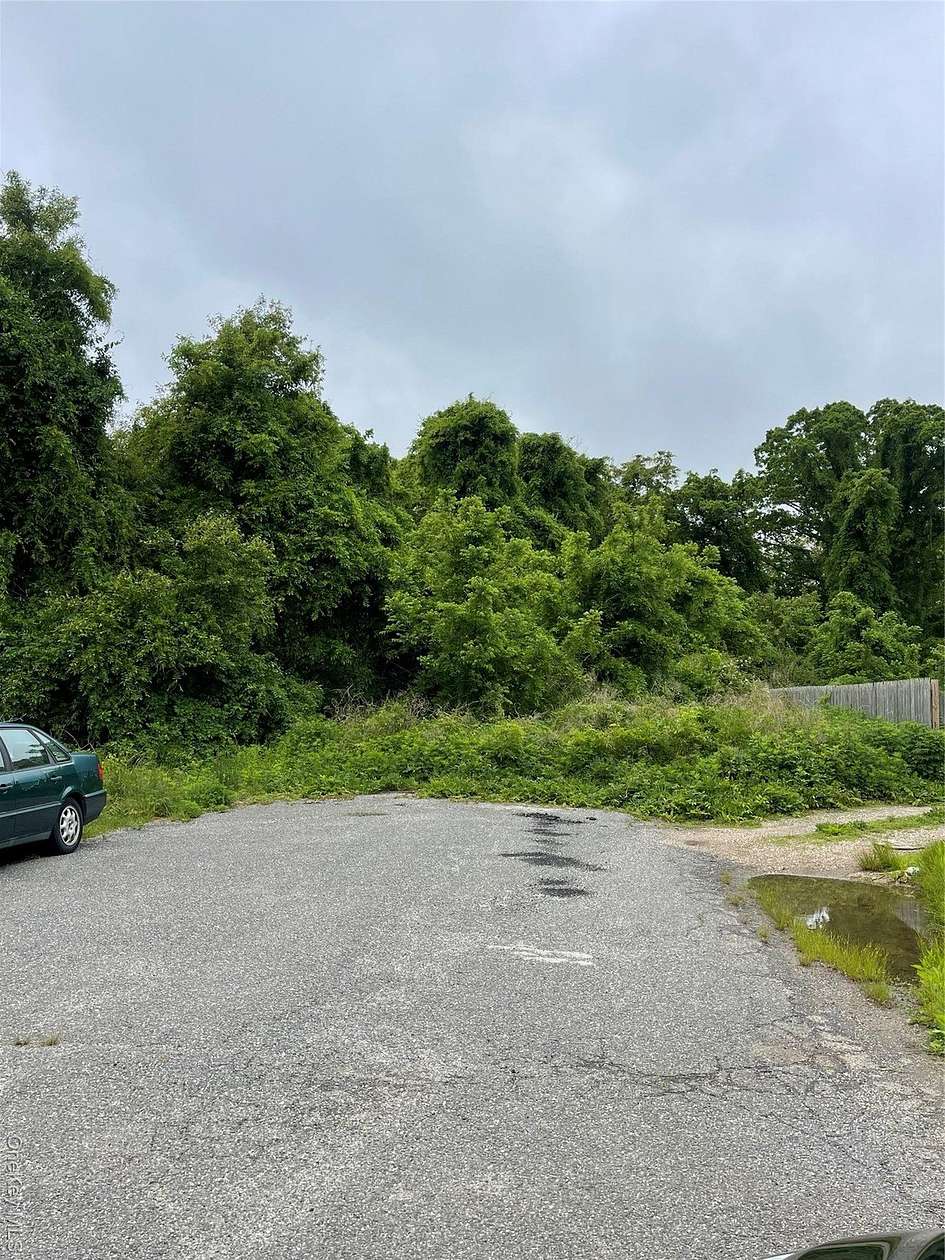 0.53 Acres of Residential Land for Sale in Bay Shore, New York