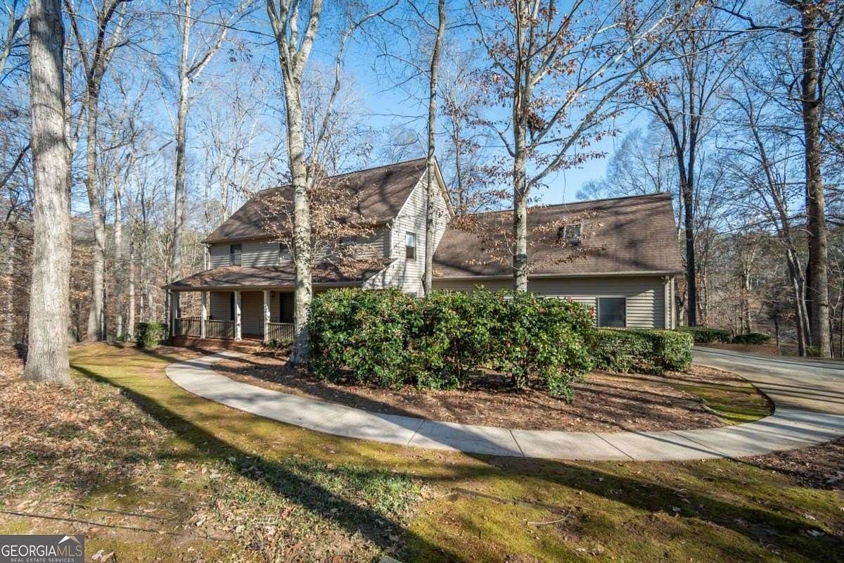 5.1 Acres of Residential Land with Home for Lease in Watkinsville, Georgia