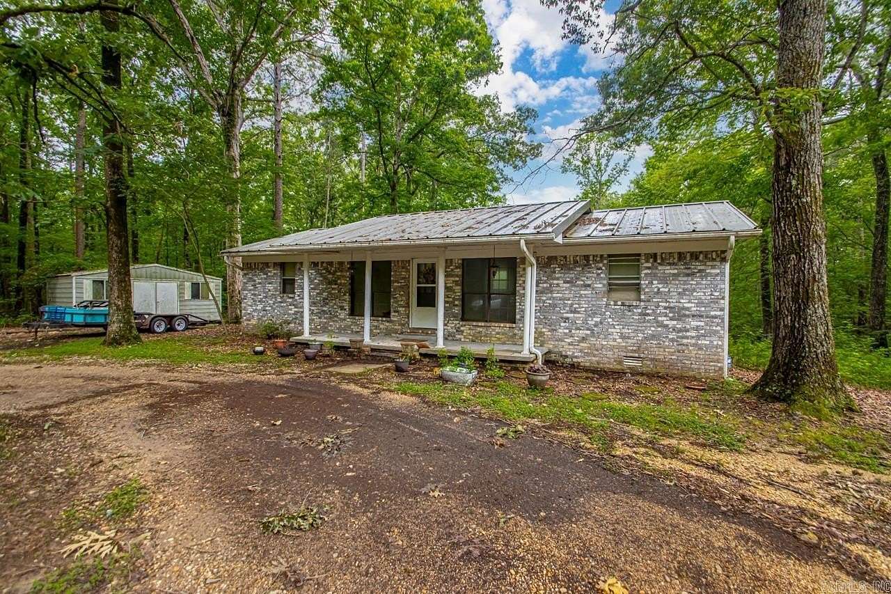 5 Acres of Residential Land with Home for Sale in Sheridan, Arkansas