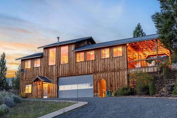 5 Acres of Residential Land with Home for Sale in Terrebonne, Oregon