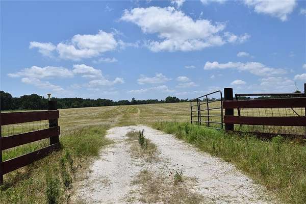149 Acres of Agricultural Land for Sale in Palestine, Texas