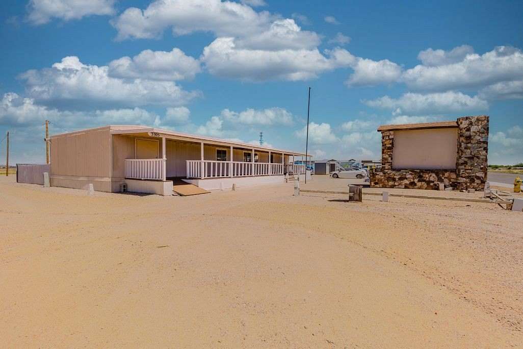 2.86 Acres of Mixed-Use Land for Sale in Kingman, Arizona