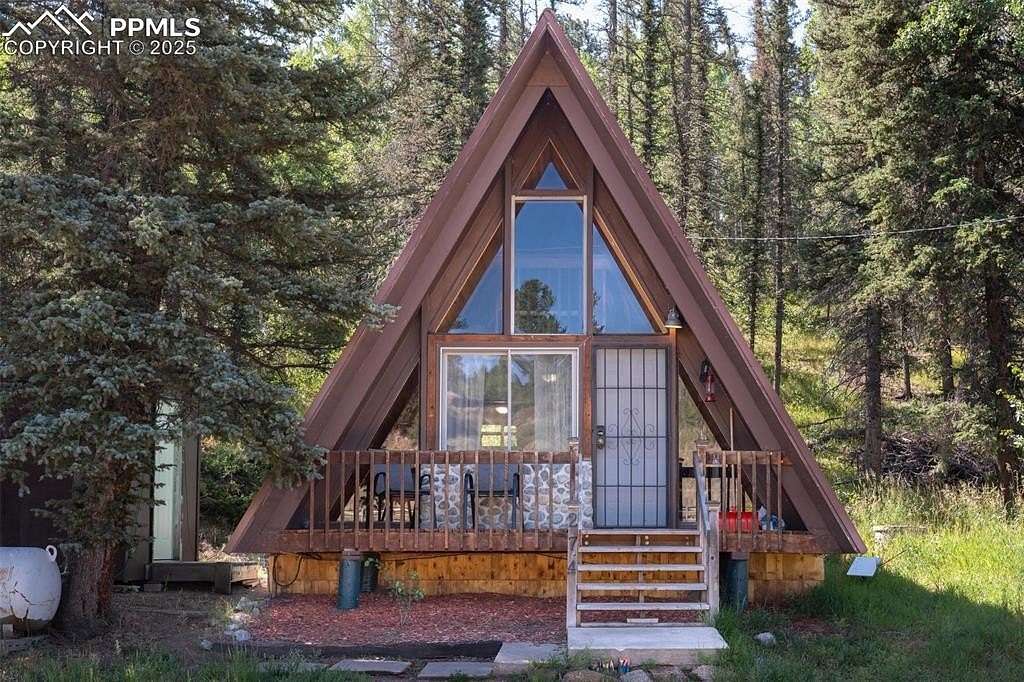 1.68 Acres of Residential Land with Home for Sale in Florissant, Colorado