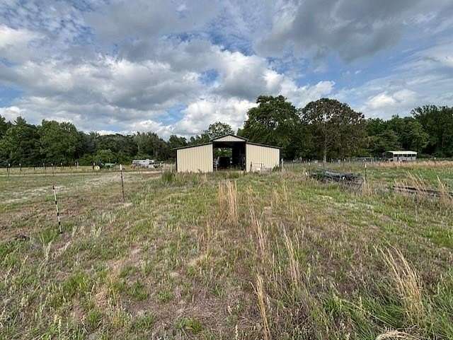 10 Acres of Land with Home for Sale in Manning, South Carolina