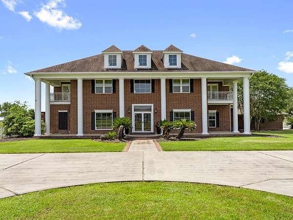 10.9 Acres of Land with Home for Sale in Bay City, Texas