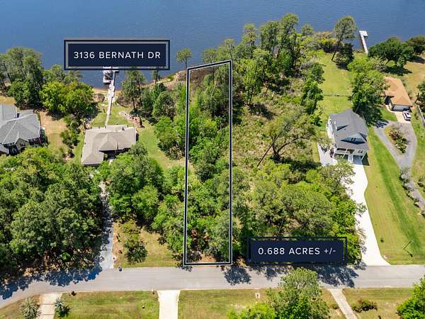 0.68 Acres of Residential Land for Sale in Milton, Florida