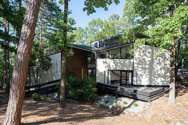 2.87 Acres of Residential Land with Home for Sale in Little Rock, Arkansas