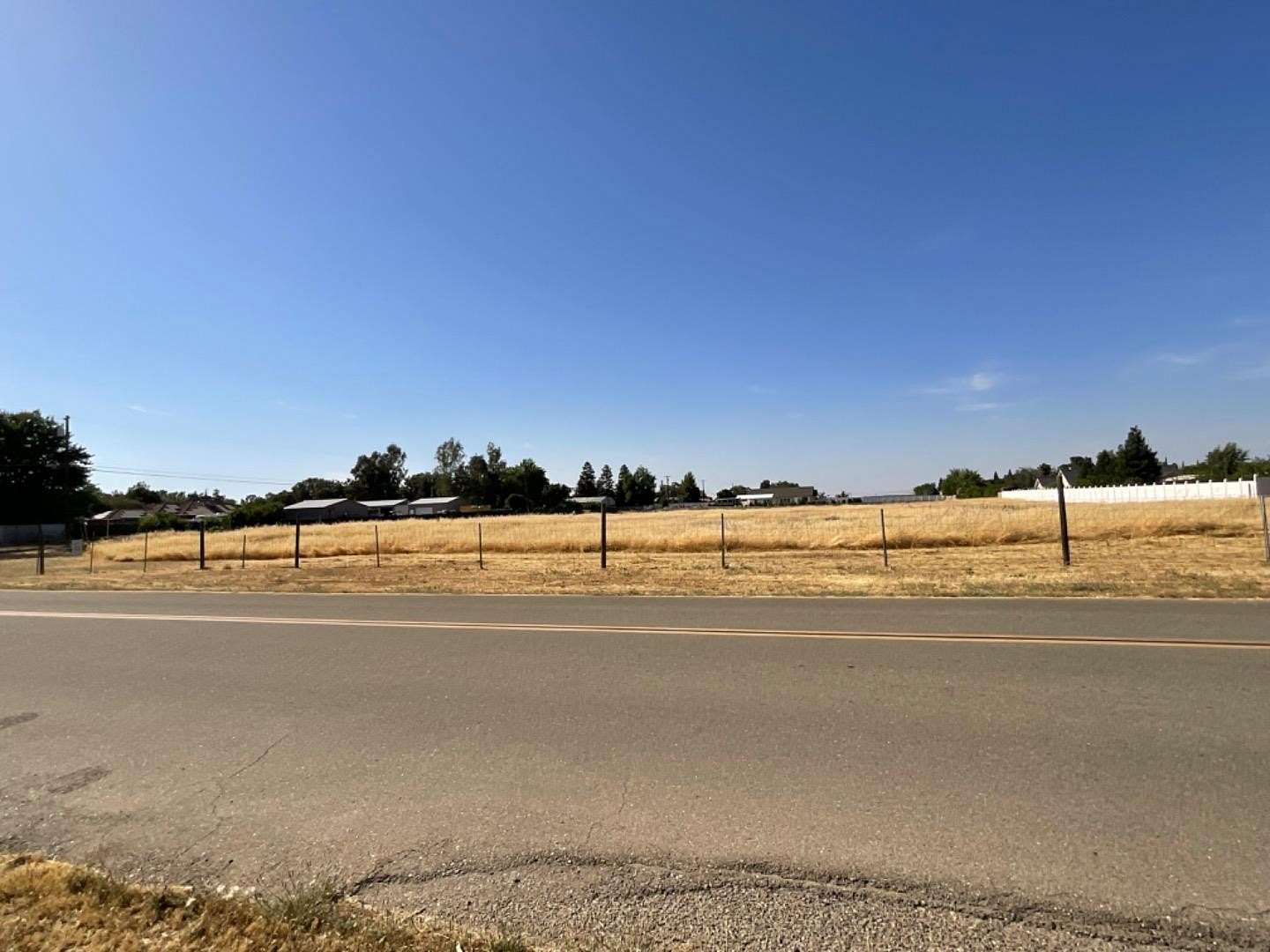 2.5 Acres of Residential Land for Sale in Madera, California