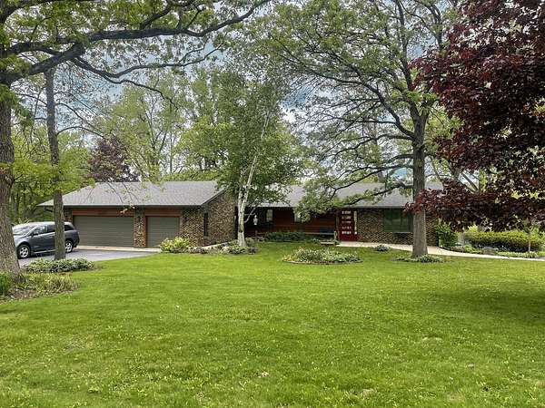 5 Acres of Residential Land with Home for Sale in Richmond, Illinois