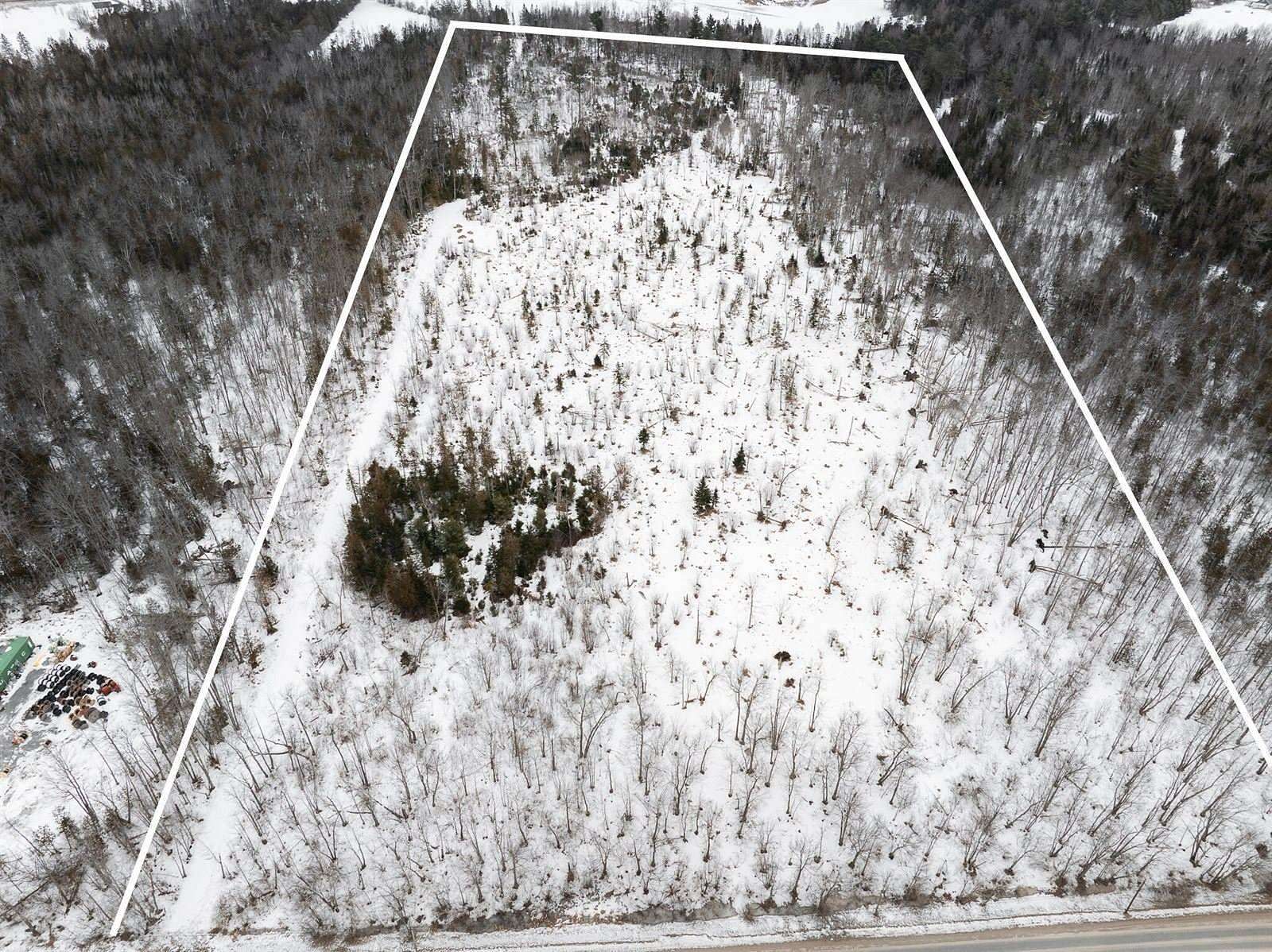 15 Acres of Agricultural Land for Sale in Hermon, Maine