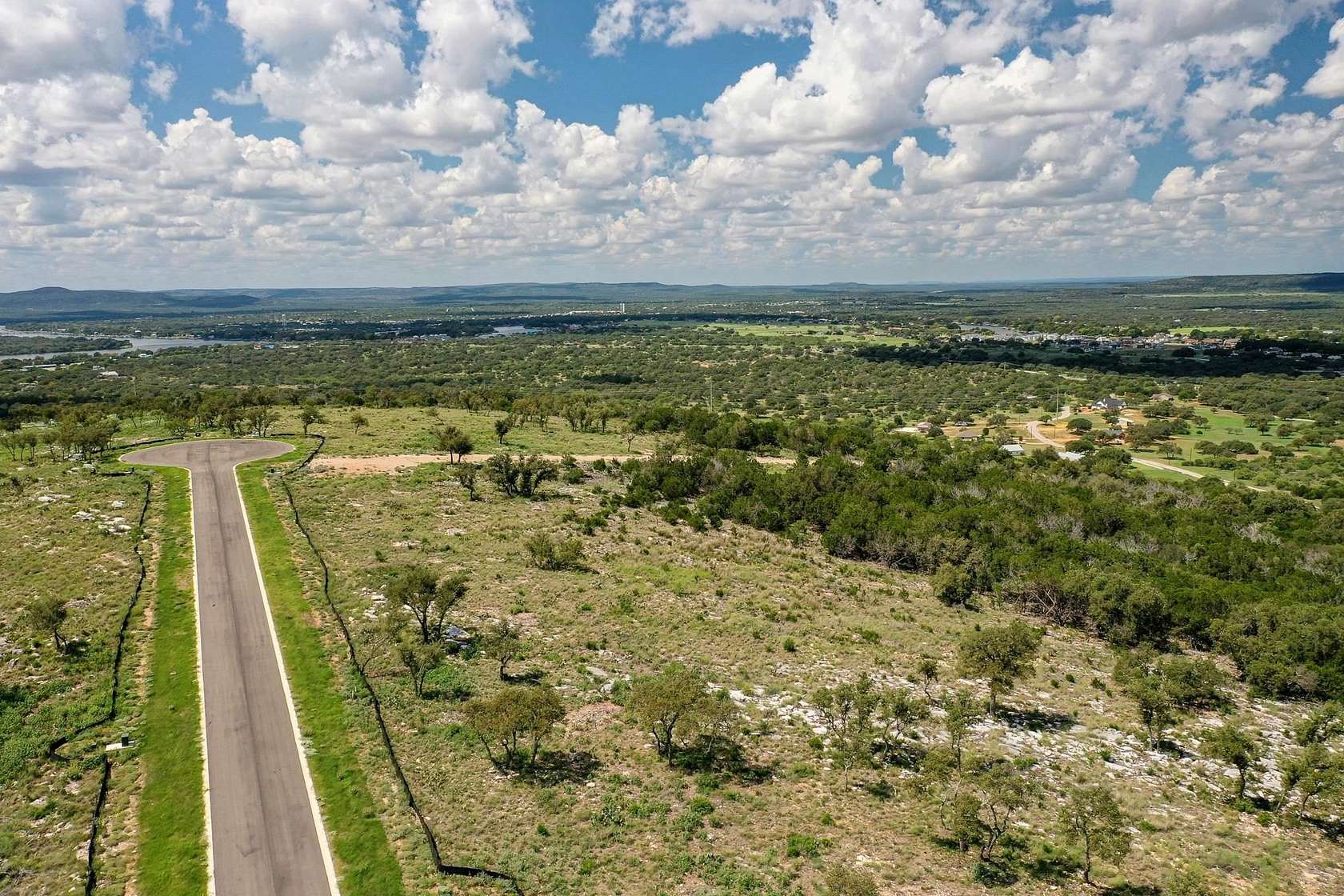 4.28 Acres of Residential Land for Sale in Kingsland, Texas