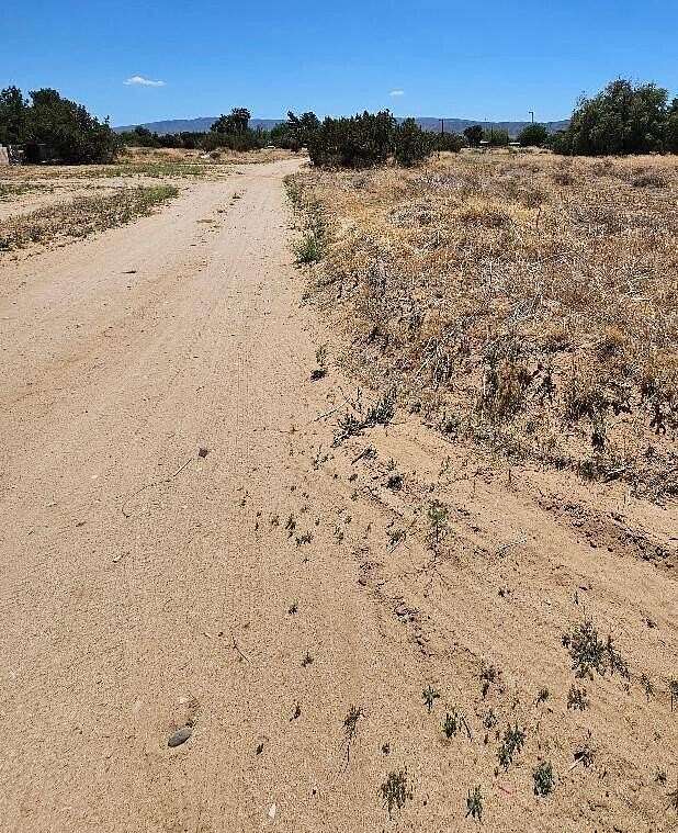 2.52 Acres of Residential Land for Sale in Quartz Hill, California