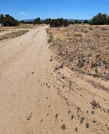 2.52 Acres of Residential Land for Sale in Quartz Hill, California
