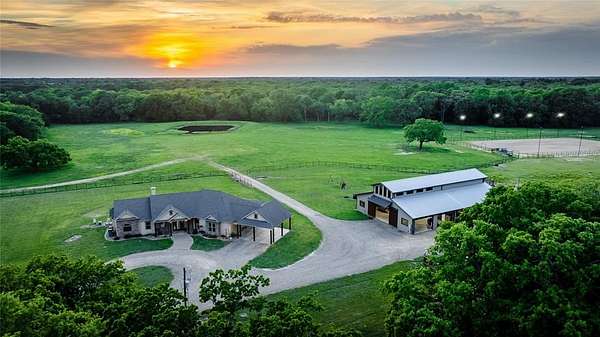 116 Acres of Agricultural Land with Home for Sale in Sulphur Springs, Texas