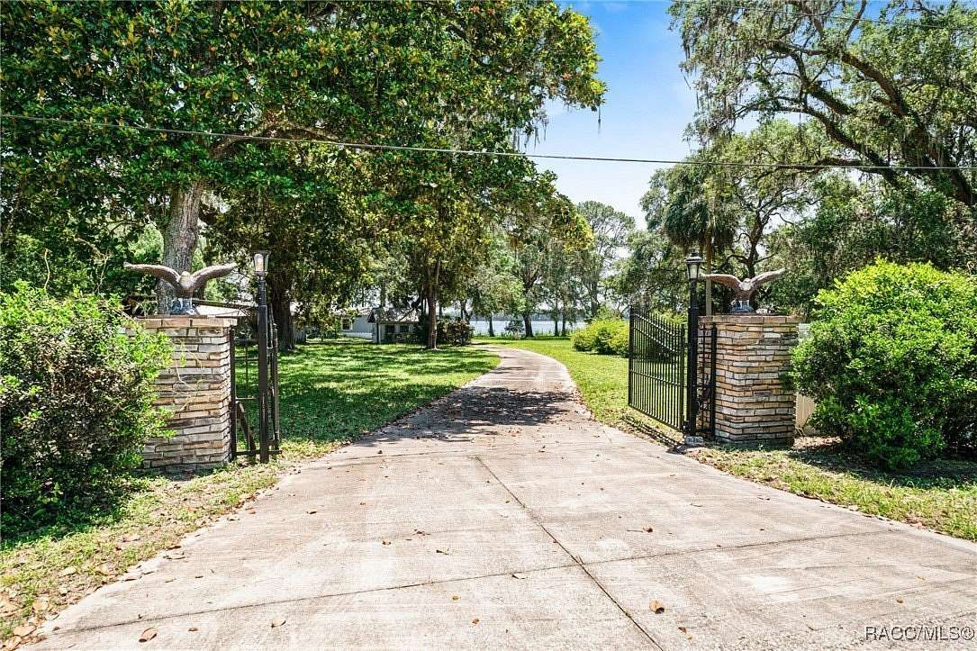 4.27 Acres of Residential Land with Home for Sale in Inglis, Florida