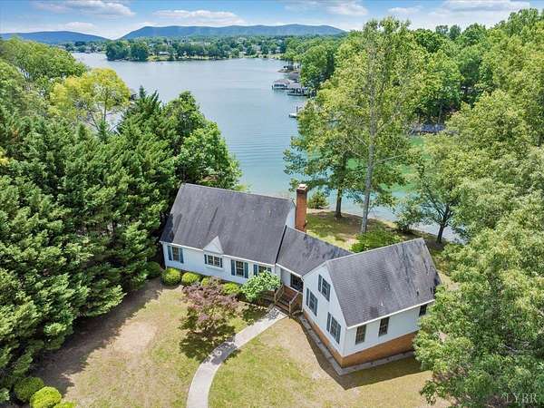 2.34 Acres of Residential Land with Home for Sale in Moneta, Virginia