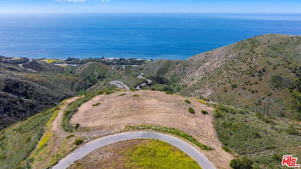 35.3 Acres of Land for Sale in Malibu, California