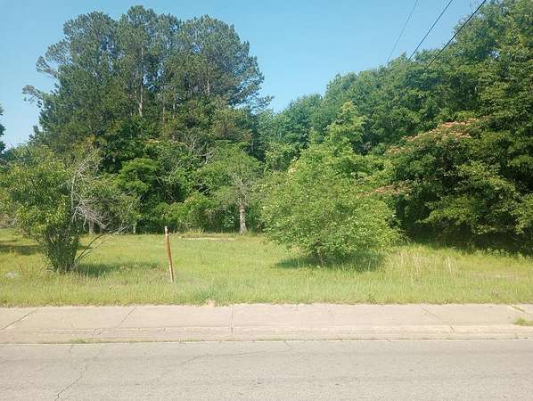 0.18 Acres of Residential Land for Sale in Sandersville, Georgia