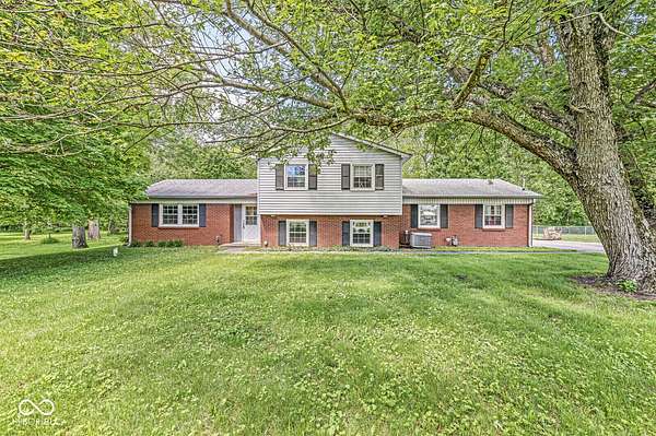 2.34 Acres of Residential Land with Home for Sale in Danville, Indiana