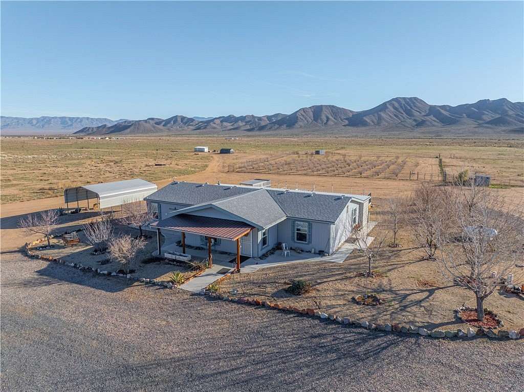 81 Acres of Land with Home for Sale in Kingman, Arizona