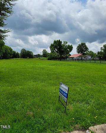 0.9 Acres of Commercial Land for Sale in Fayetteville, North Carolina