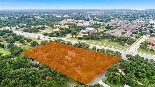 3.32 Acres of Residential Land with Home for Sale in Southlake, Texas