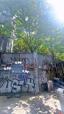 0.03 Acres of Mixed-Use Land for Sale in Brooklyn, New York
