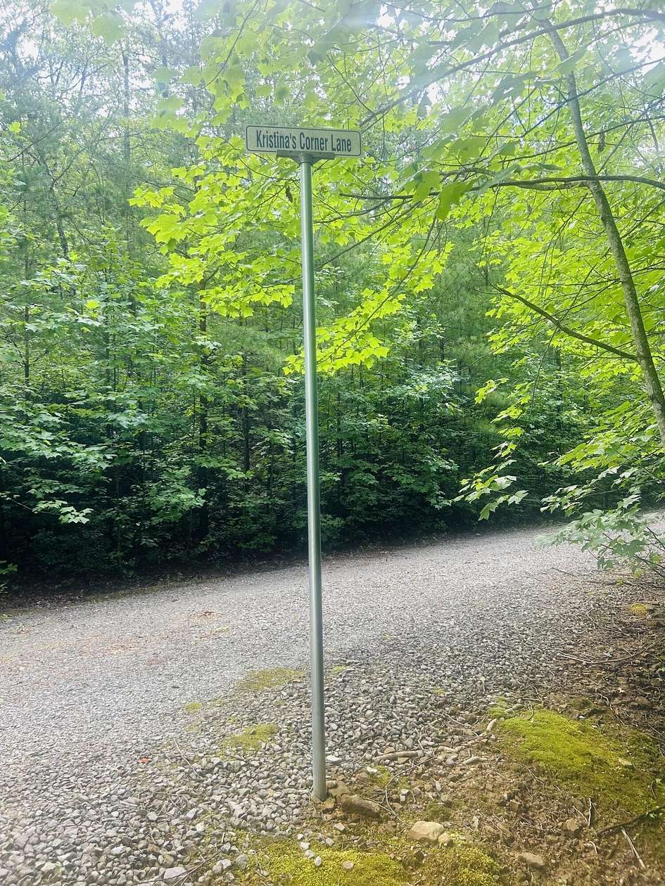 2.32 Acres of Land for Sale in Middlesboro, Kentucky