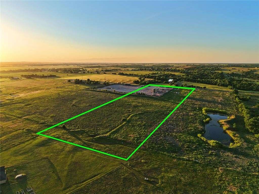 12 Acres of Land for Sale in Mustang, Oklahoma