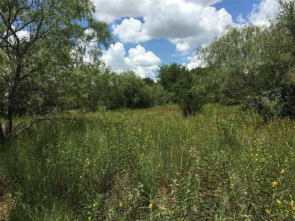 10 Acres of Residential Land for Sale in Scurry, Texas