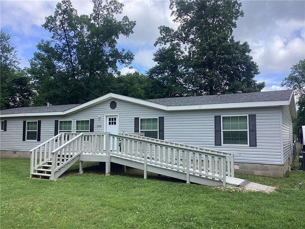 3.49 Acres of Residential Land with Home for Sale in Garfield, Arkansas