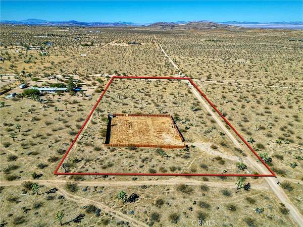 5 Acres of Residential Land for Sale in Yucca Valley, California