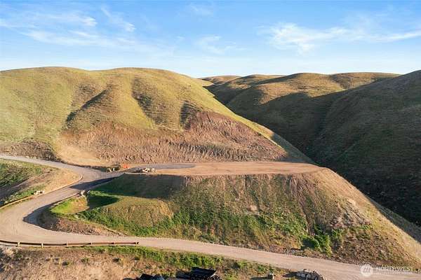 11 Acres of Land for Sale in Wenatchee, Washington