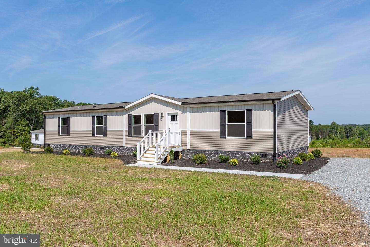 2 Acres of Residential Land with Home for Sale in Louisa, Virginia