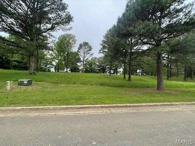 0.82 Acres of Residential Land for Sale in Poplar Bluff, Missouri