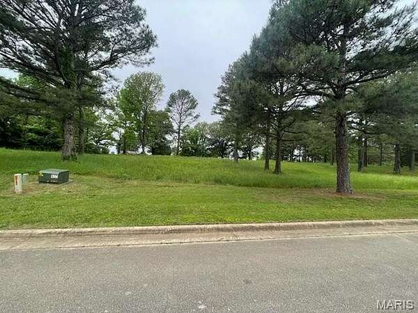 0.82 Acres of Residential Land for Sale in Poplar Bluff, Missouri
