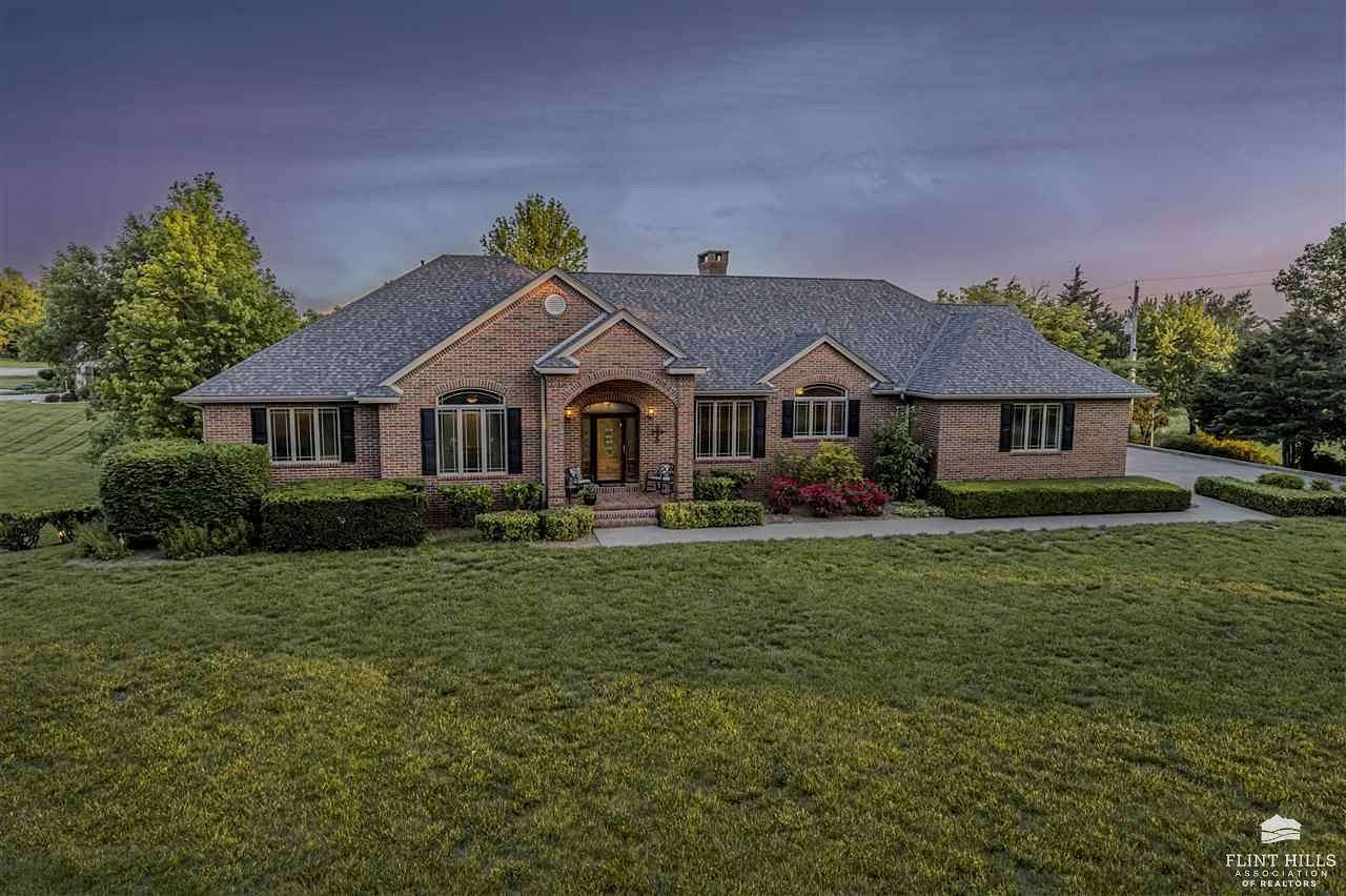 2.2 Acres of Residential Land with Home for Sale in Council Grove, Kansas