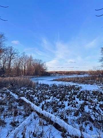 2.69 Acres of Residential Land for Sale in Highland Township, Michigan