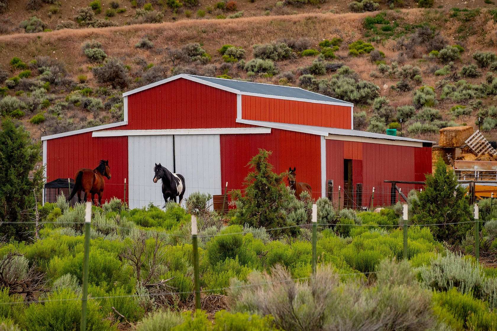 40 Acres of Land with Home for Sale in Christmas Valley, Oregon