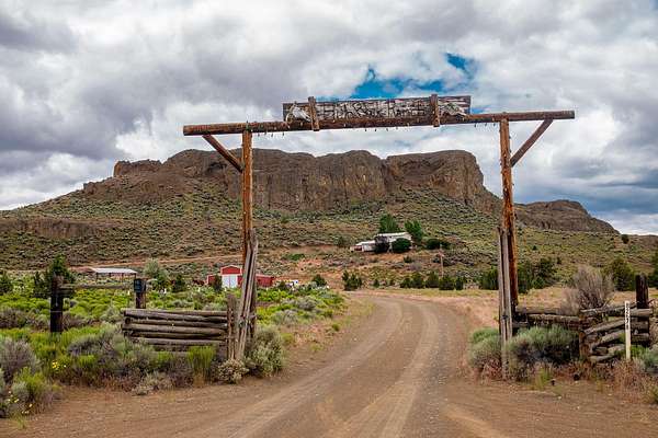 40 Acres of Land with Home for Sale in Christmas Valley, Oregon
