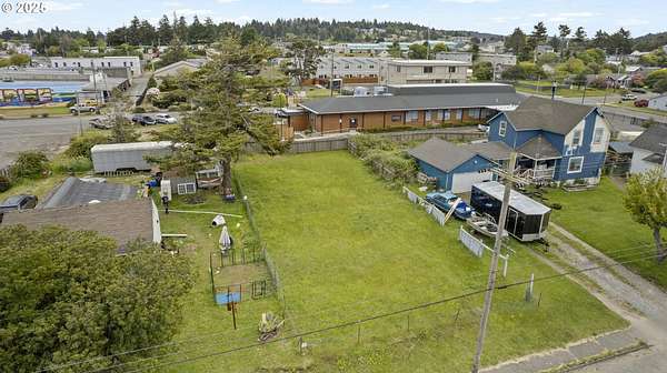 0.11 Acres of Commercial Land for Sale in Coos Bay, Oregon