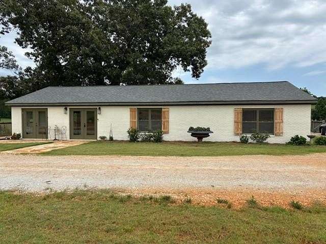 172 Acres of Land with Home for Sale in Hartwell, Georgia