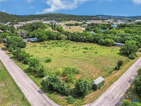 2.57 Acres of Improved Commercial Land for Sale in New Braunfels, Texas