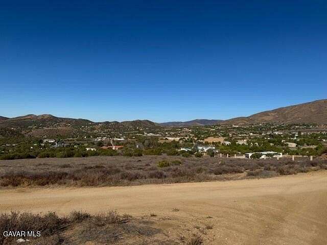 7.39 Acres of Land for Sale in Acton, California
