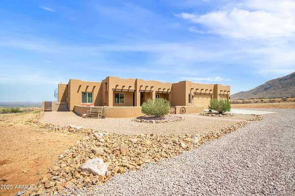 3.6 Acres of Residential Land with Home for Sale in Hereford, Arizona