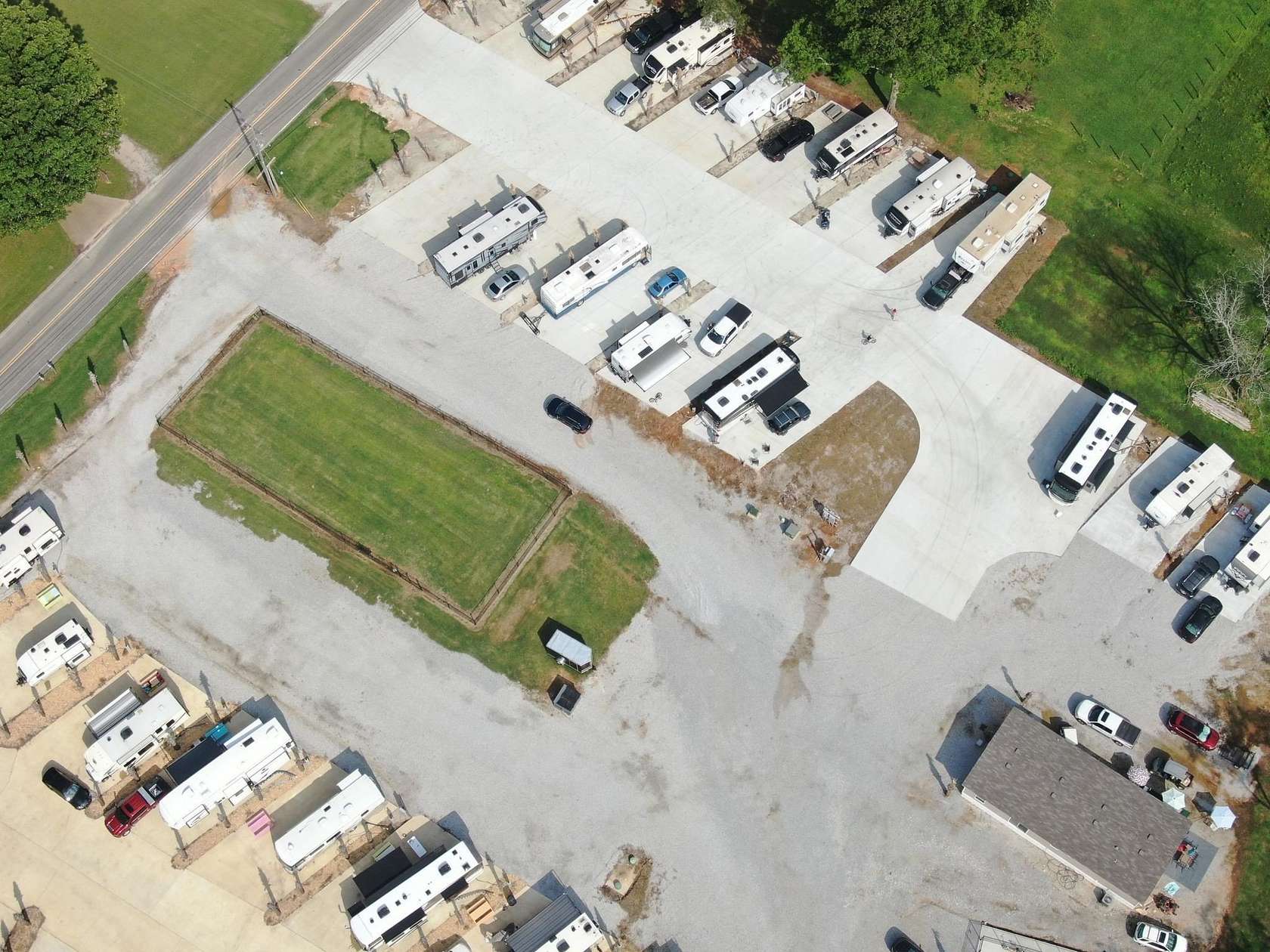 9 Acres of Improved Mixed-Use Land for Sale in Florence, Alabama