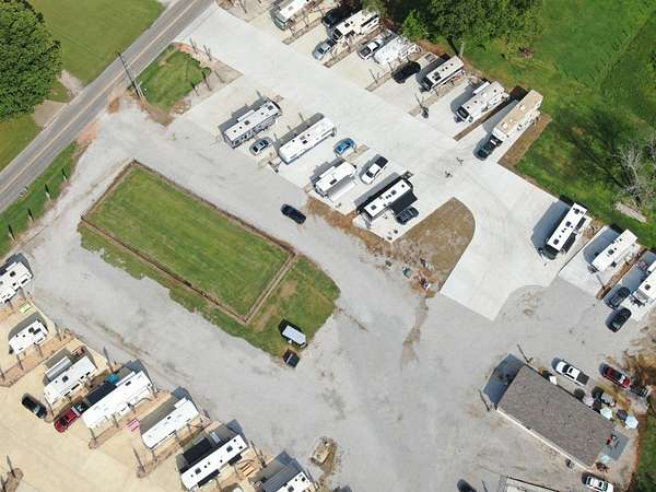 9 Acres of Improved Mixed-Use Land for Sale in Florence, Alabama