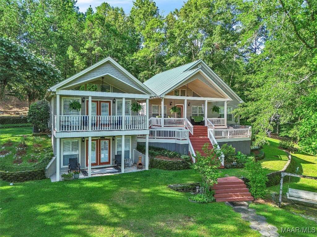 2.16 Acres of Residential Land with Home for Sale in Eclectic, Alabama