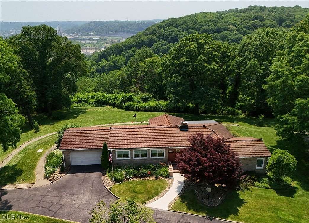 3.4 Acres of Residential Land with Home for Sale in Weirton, West Virginia