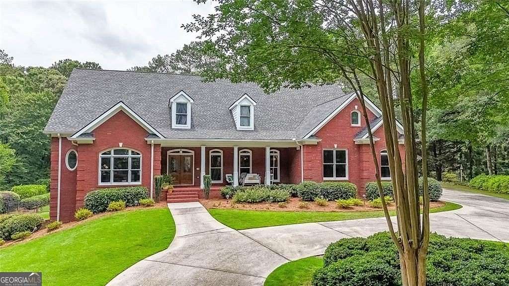 7.27 Acres of Residential Land with Home for Sale in Loganville, Georgia